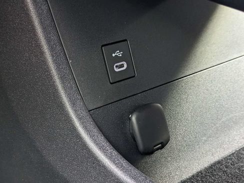 Used 2026 Toyota bZ FWD image 31