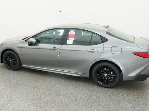 New 2026 Toyota Camry SE image 7