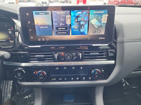 New 2026 Nissan Pathfinder SL image 13