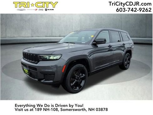 Used 2023 Jeep Grand Cherokee L Laredo image 1