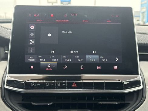 Used 2022 Jeep Compass Limited image 12