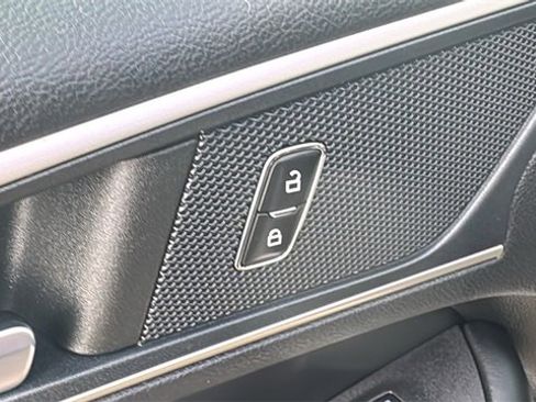 Certified 2023 Ford Edge SEL w/ Convenience Package image 10