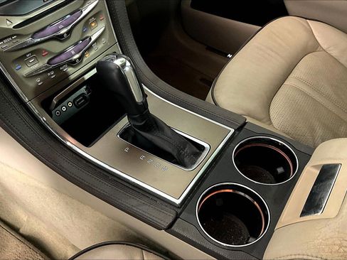 Used 2013 Lincoln MKX FWD image 17