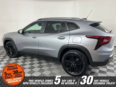 Used 2025 Chevrolet Trax ACTIV w/ Driver Confidence Package FWD image 12