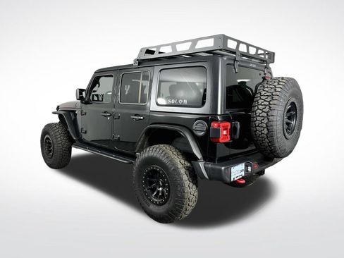 Used 2025 Jeep Wrangler Unlimited Rubicon AWD/4WD image 6