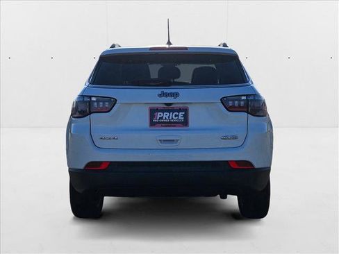 Used 2022 Jeep Compass Latitude w/ Convenience Group image 6