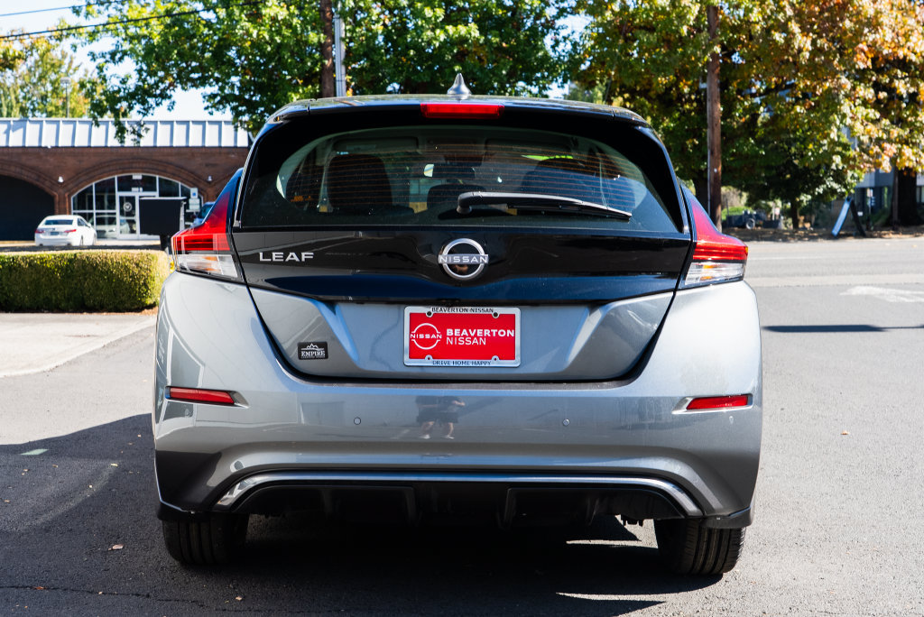 Used 2025 Nissan Leaf S FWD image 5