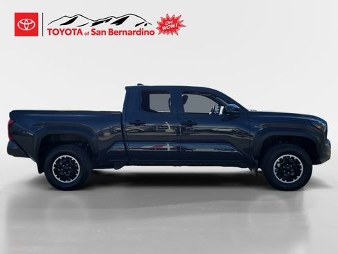 Certified 2025 Toyota Tacoma TRD Off-Road AWD/4WD image 6
