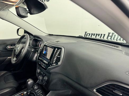 Used 2022 Jeep Cherokee Limited image 26