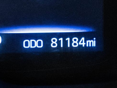 Used 2022 Toyota Corolla LE FWD image 17