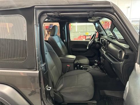 Used 2020 Jeep Wrangler Sport AWD/4WD image 14