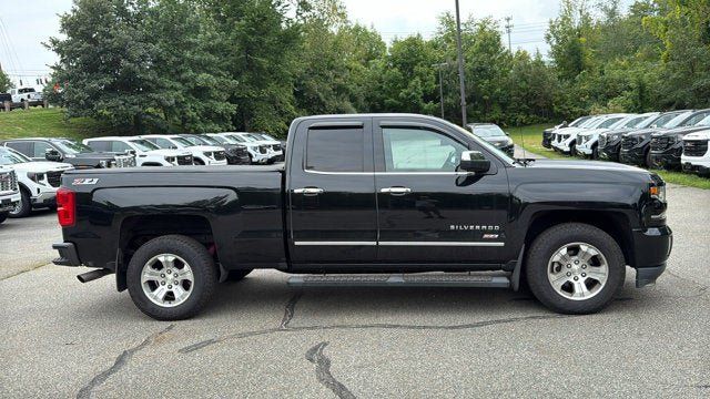Used 2018 Chevrolet Silverado 1500 LTZ Z71 AWD/4WD image 5