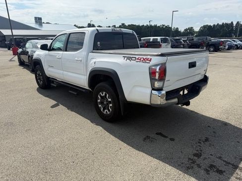 Used 2023 Toyota Tacoma TRD Off-Road AWD/4WD image 9