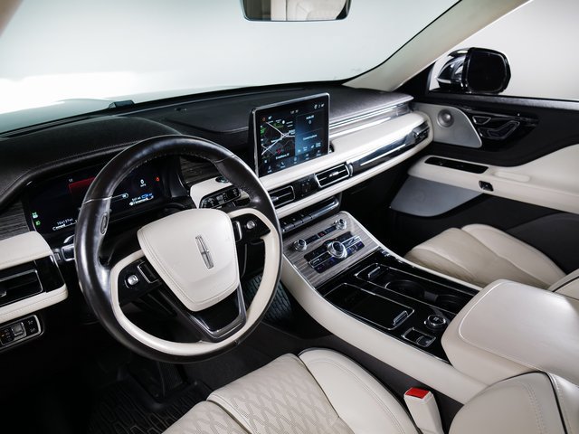 Used 2021 Lincoln Aviator Black Label Grand Touring w/ Class IV Trailer Tow Package AWD/4WD image 18