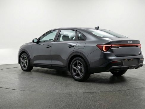 Used 2025 Kia K4 LXS image 6