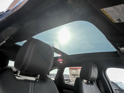 New 2026 Jaguar F-PACE R-Dynamic S image 22