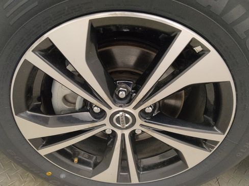 Used 2023 Nissan Sentra SV FWD image 31