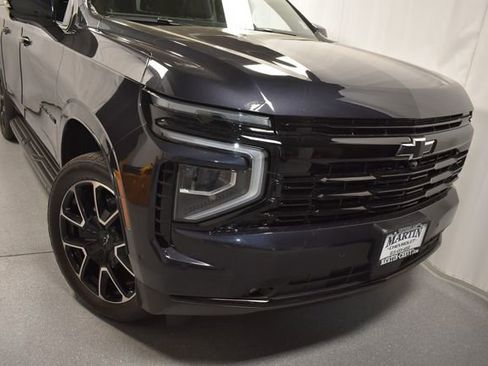 Certified 2025 Chevrolet Suburban RST w/ RST Capability Package AWD/4WD image 4