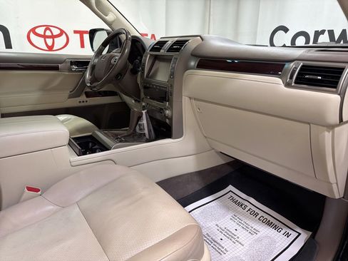 Used 2019 Lexus GX 460 Premium w/ Premium Package AWD/4WD image 11