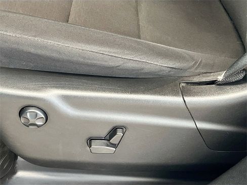 Used 2023 Dodge Durango SXT Launch Edition image 18