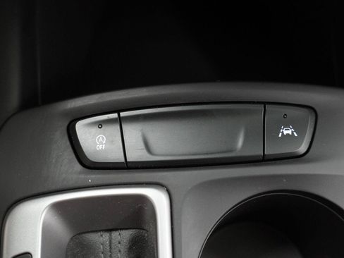 Used 2026 Chevrolet Trax LS w/ LS Convenience Package FWD image 18