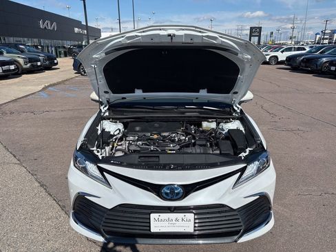 Used 2022 Toyota Camry XLE w/ Navigation Upgrade Package FWD image 27