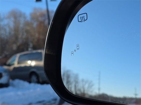 Used 2015 Toyota Sienna L image 32