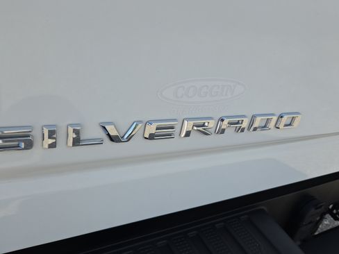 Used 2022 Chevrolet Silverado 2500 LTZ w/ Safety Package AWD/4WD image 31