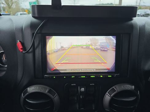 Used 2016 Jeep Wrangler Unlimited Sport w/ Quick Order Package 24S image 15