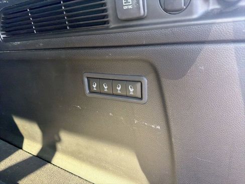 Used 2024 Jeep Wagoneer L Series II w/ Flexible Seating Group image 17