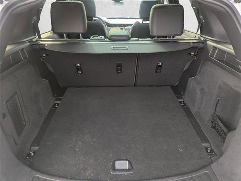 Certified 2024 Land Rover Discovery Sport Dynamic SE image 6