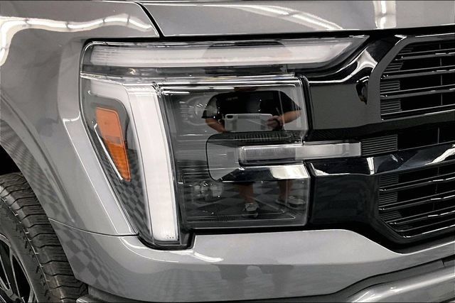 Used 2025 Ford F150 Platinum AWD/4WD image 36
