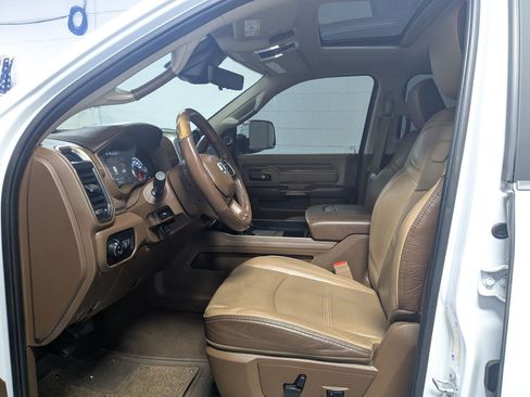 Used 2022 RAM 3500 Limited AWD/4WD image 17