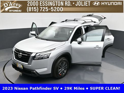 Used 2023 Nissan Pathfinder SV image 31