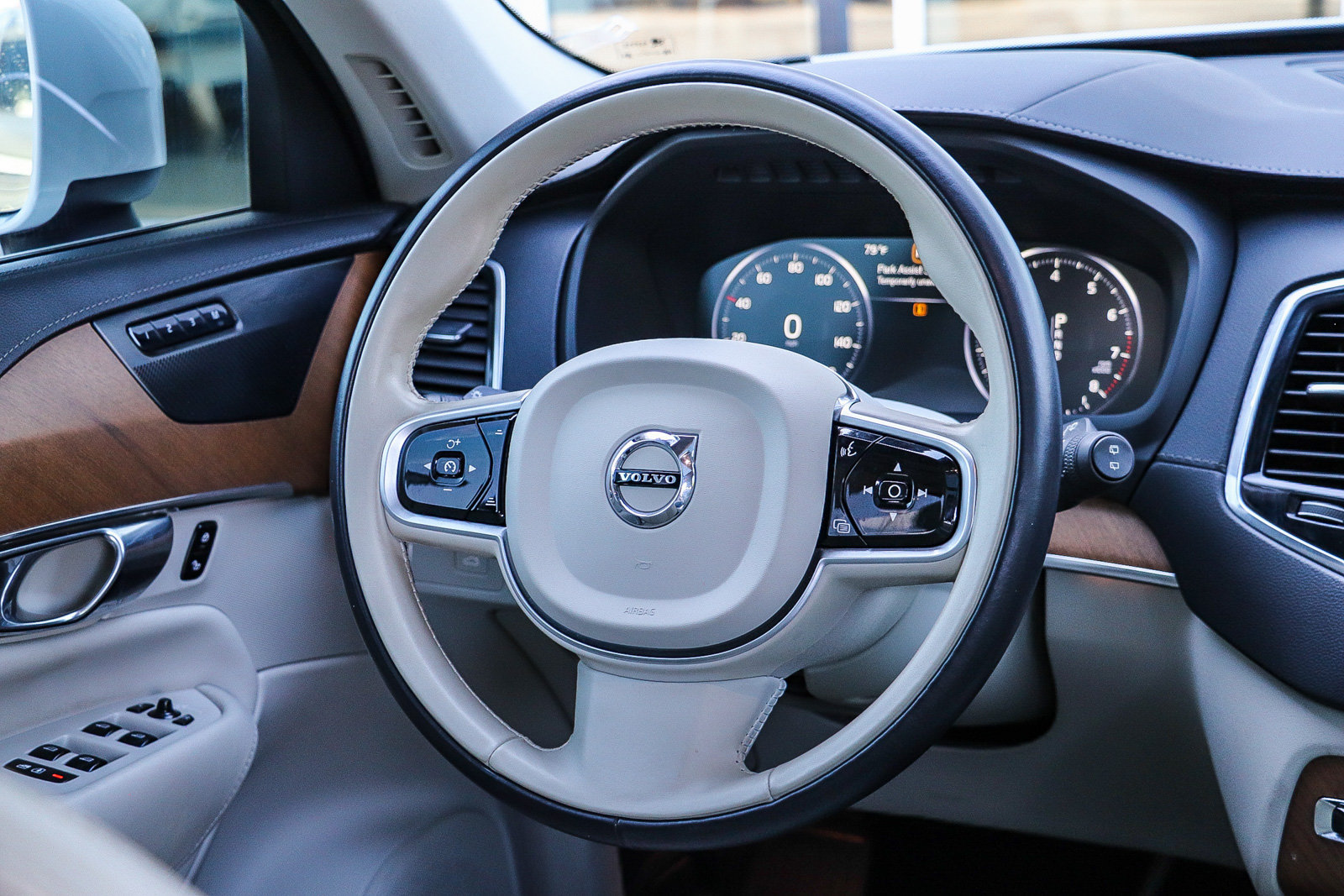 Used 2020 Volvo XC90 T6 Inscription w/ Protection Package Premier AWD/4WD image 16