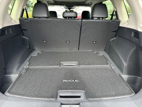 New 2026 Nissan Rogue Platinum w/ Platinum Premium Package AWD/4WD image 18