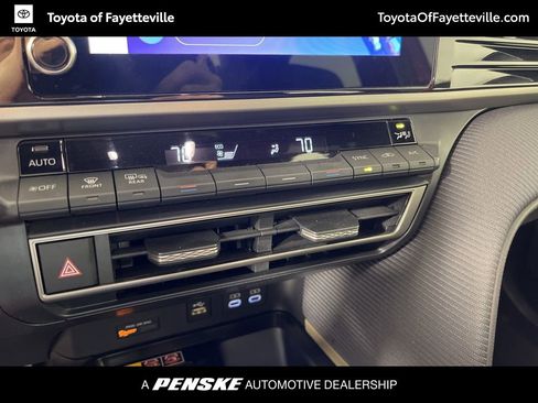 Certified 2025 Toyota Camry SE image 27