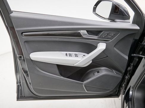 Used 2018 Audi Q5 2.0T Premium Plus w/ Premium Plus Package image 11