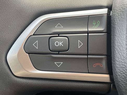 New 2026 Jeep Compass Latitude image 9