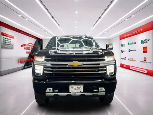 Used 2023 Chevrolet Silverado 2500 High Country w/ Z71 Off-Road Package AWD/4WD image 2