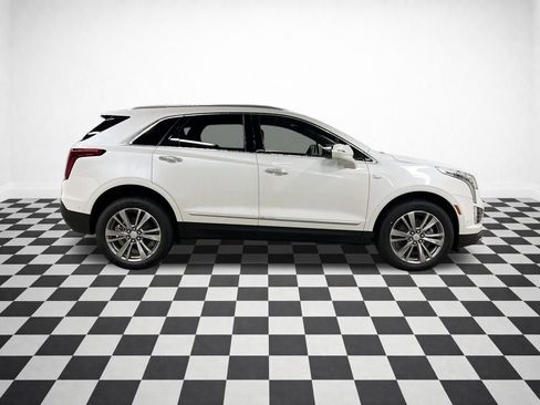 Certified 2026 Cadillac XT5 Premium Luxury w/ LPO, Floor Liner Package image 2