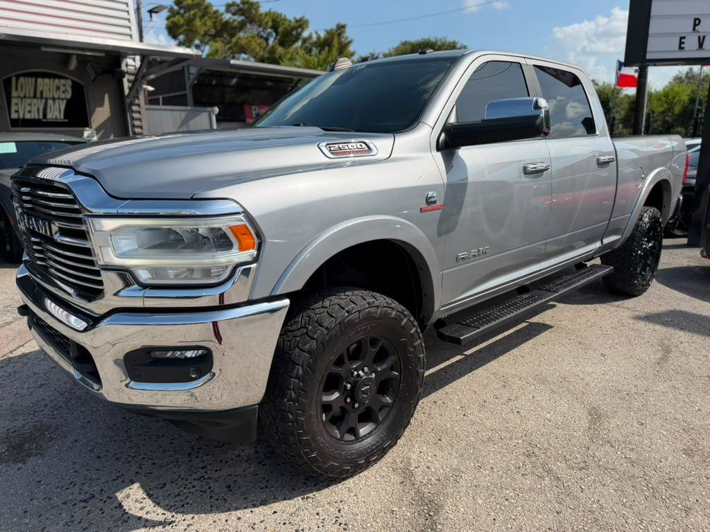 Used 2021 RAM 2500 Laramie AWD/4WD image 2