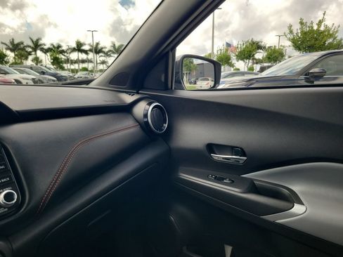 Used 2024 Nissan Kicks SR w/ SR Premium Package FWD image 27