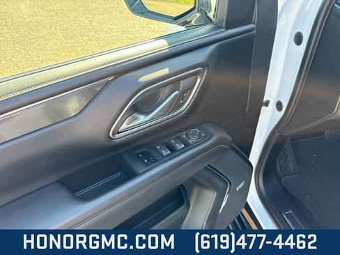 Used 2023 GMC Yukon AT4 w/ Technology Package image 17