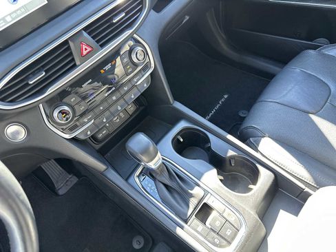 Used 2019 Hyundai Santa Fe FWD image 17