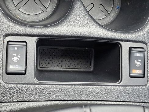 Used 2019 Nissan Rogue SV AWD/4WD image 24