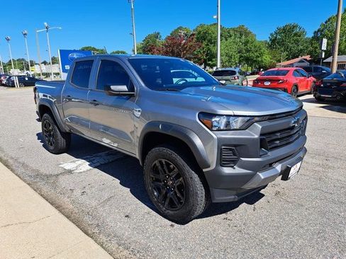 Used 2024 Chevrolet Colorado Trail Boss w/ Advanced Trailering Package AWD/4WD image 8