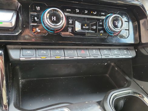 Used 2022 GMC Sierra 1500 AT4X image 27