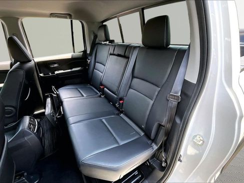 Certified 2023 Honda Ridgeline RTL image 16