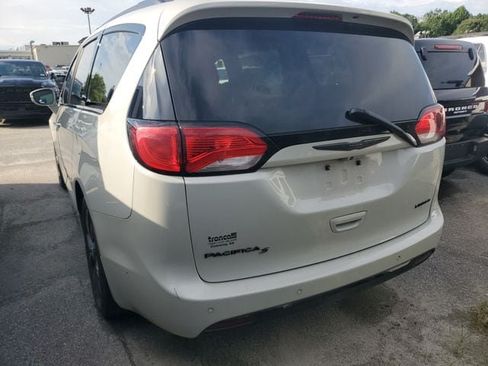 Certified 2019 Chrysler Pacifica Limited w/ Advanced Safetytec Group FWD image 7